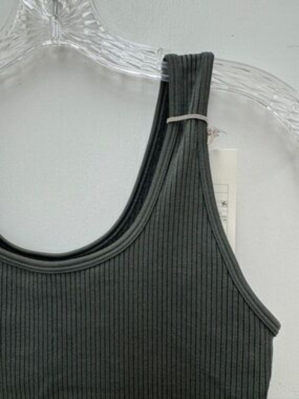 Top - Green Size M - Picture 2 of 4